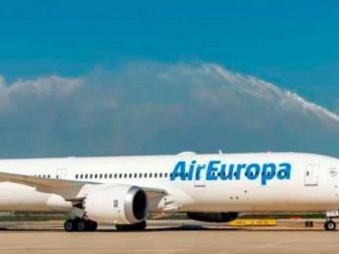 Air Europa reafirma su "proyecto de futuro" despu&eacute;s de que Iberia cancelase su compra