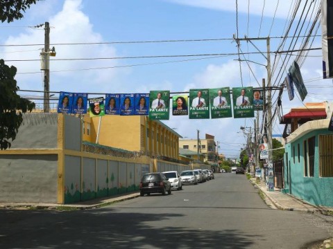 Alcald&iacute;as del Gran Santo Domingo en jornada de limpieza de propaganda pol&iacute;tica
