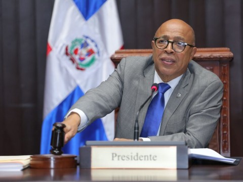Diputados aprueban proyecto de ley que regula pasant&iacute;as de m&eacute;dicos reci&eacute;n graduados