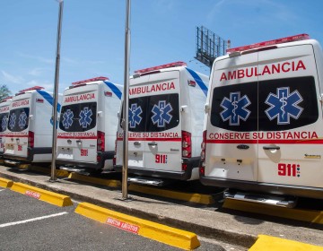 El Gobierno renta a la Cruz Roja ambulancias por m&aacute;s de RD$1,000 millones