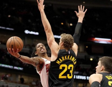 LaVine y DeRozan impulsan a Bulls ante un Jazz torpe y frenan racha de 3 derrotas