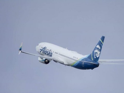 Vuelos cancelados se acumulan debido a inspecci&oacute;n de aviones Boeing de Alaska y United