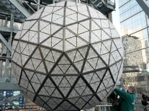 La bola de Times Square, la luz al final de 2020