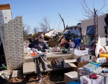 Mueren tres personas, entre ellos un menor, por tornado en Luisiana