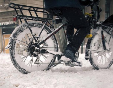 Nueva York registra su mayor nevada en un invierno inusualmente templado