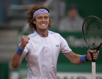 Rublev empieza con victoria ante Molcan