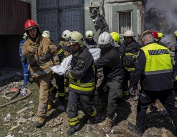 Ataque ruso con misiles y drones en Ucrania deja 17 muertos