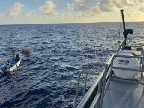 Armada Dominicana rescata dos pescadores reportados desaparecidos en el mar Caribe