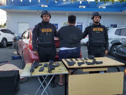 Arrestan a hombre se&ntilde;alado como el mensajero de red criminal que atac&oacute; a agentes en Los Girasoles