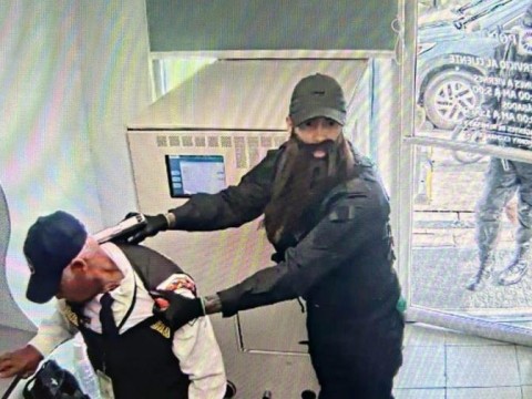 Fotograf&iacute;as del momento del asalto a sucursal del Banco Popular en la Luper&oacute;n