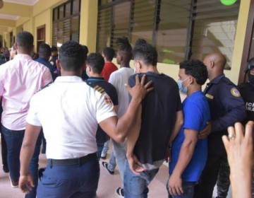 Aplazan otra vez medida de coerci&oacute;n contra seis implicados en asalto a sucursal del Banreservas