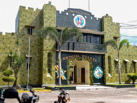 Asesinan a un preso en la fortaleza Duarte