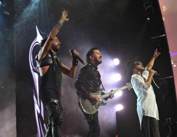 Grupo Camila deleita con sus hits en Premios Soberano 2024