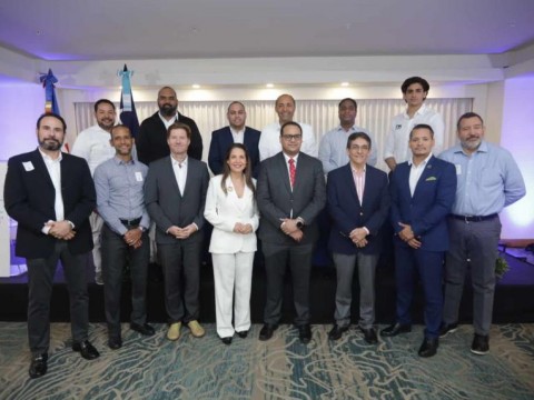 Gobierno da a conocer reglamentos para la movilidad el&eacute;ctrica en RD