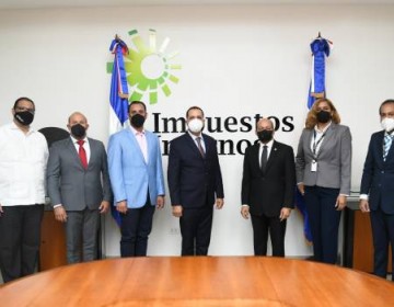 Apertura de la DGII es s aplaudida por exportadores de Veh&iacute;culos