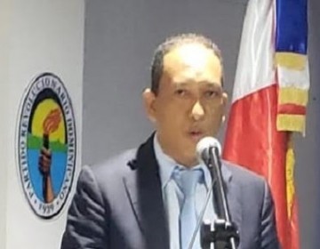 Aspirante Alcald&iacute;a por PRD dice negocios ocupan 30% espacio DN