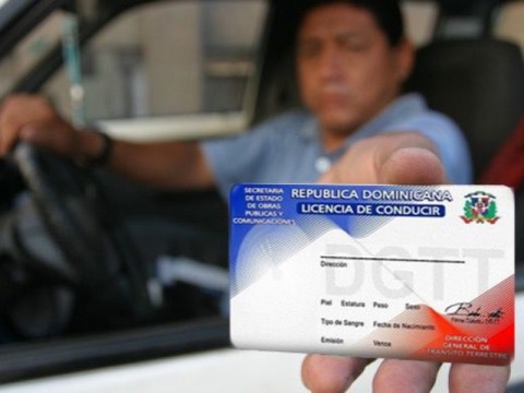 Atacan discriminaci&oacute;n para renovar licencia conducir a mayores de 65 a&ntilde;os