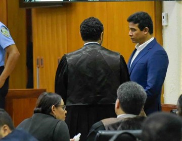 A&uacute;n no arranca juicio de fondo a Ad&aacute;n C&aacute;ceres porque la Pastora Rossy y su hijo acuden sin abogados