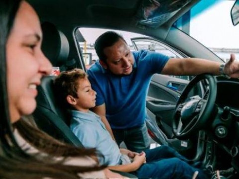 Autoferia Popular cierra con 3,905 veh&iacute;culos vendidos