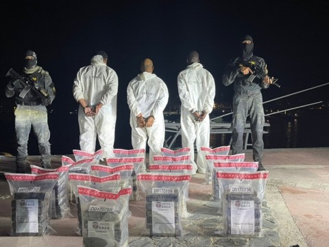 Detenidos tres hombres con 112 paquetes de coca&iacute;na