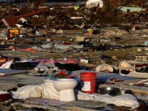 Bahamas intenta recuperarse del azote de Dorian enfrentando una grave crisis de desplazados