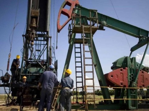 Petr&oacute;leo de Texas sube 3 % en medio de tensiones persistentes entre EE. UU. e Ir&aacute;n