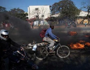 Un periodista muerto y 2 heridos de bala en una protesta en Hait&iacute;