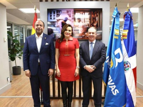 Banreservas lanza nueva aplicaci&oacute;n para env&iacute;o de remesas desde Europa