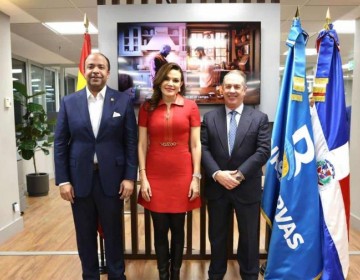 Banreservas lanza nueva aplicaci&oacute;n para env&iacute;o de remesas desde Europa