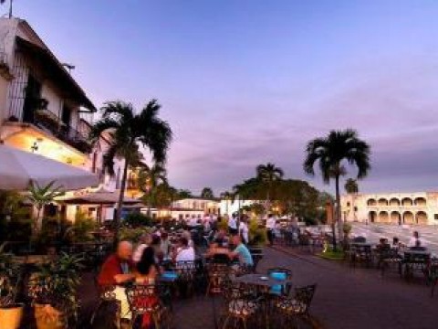 Sector de bares y restaurantes de la Ciudad Colonial pide no volver atr&aacute;s con el confinamiento