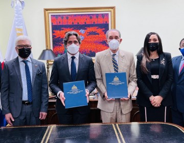 Mescyt y Universidad de Barcelona formar&aacute;n 50 j&oacute;venes dominicanos en turismo