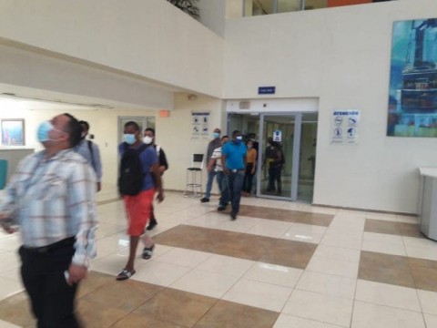 Evacuan edificio administrativo de la UASD por fuga de Gas 