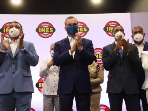 Abinader asiste a inauguraci&oacute;n nueva sucursal Supermercado In&eacute;s en San Crist&oacute;bal