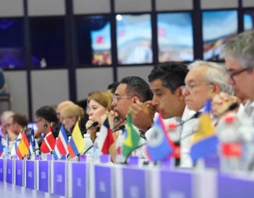La econom&iacute;a de Latinoam&eacute;rica supera las expectativas y se estabiliza tras la pandemia, dice el BID