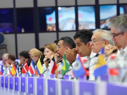 La econom&iacute;a de Latinoam&eacute;rica supera las expectativas y se estabiliza tras la pandemia, dice el BID