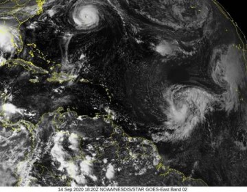 Sally ya es tormenta y Vicky se convierte en Hurac&aacute;n 