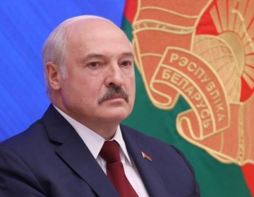 Bielorrusia critica entrega del Premio Nobel al encarcelado Ales Bialiatski