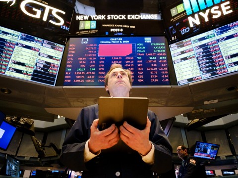 Un error humano en Nueva York caus&oacute; el lunes dr&aacute;sticas ca&iacute;das en bolsas europeas