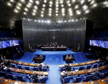 Senado brasile&ntilde;o da luz verde a investigaci&oacute;n contra Bolsonaro