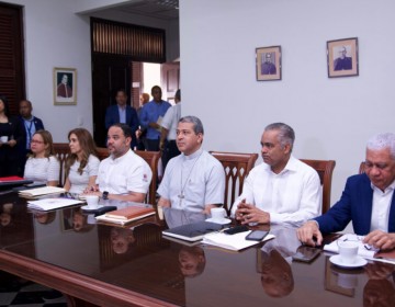 Buscan solucionar reasentamiento de comunidades en zona minera en Cotu&iacute; 