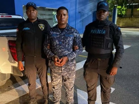 Cabo que mat&oacute; a joven Darlin Mercado acumula dos suspensiones en la Polic&iacute;a