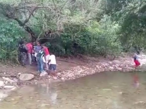 Identifican cad&aacute;ver tres j&oacute;venes muertos a tiros en Santiago