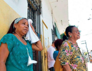  El polvo del Sahara mantiene temperaturas calurosas y se esperan lluvias este martes