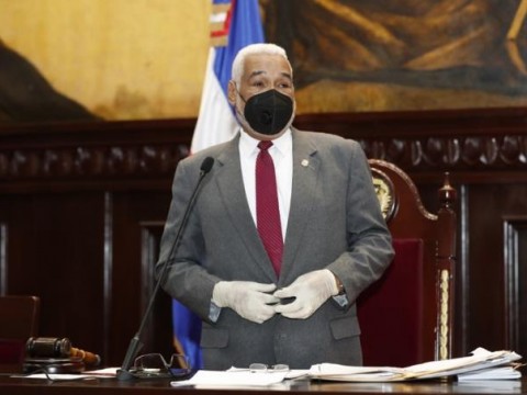 Camacho quita importancia al debate ANJE: "El debate es ir a los barrios, a los pueblos a conocer los problemas"