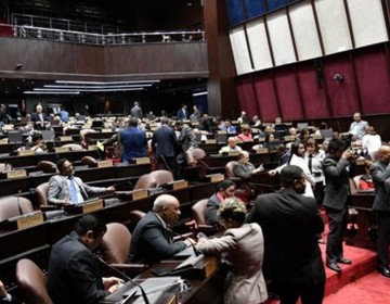 Oficialismo y Oposicion se enfrentan hoy en la c&aacute;mara de diputados por extensi&oacute;n del estado de emergencia 