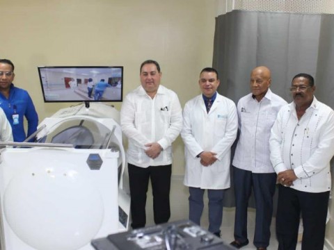 Hospital Ney Arias Lora inaugura unidad de terapia hiperb&aacute;rica