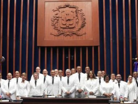 Las c&aacute;maras instalan bufetes y esperan aprobar C&oacute;digo Penal