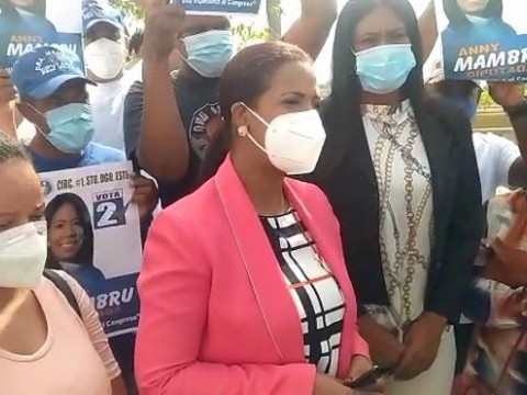 Candidatos protestan en Santo Domingo Este &ldquo;por trucos con voto preferencial&rdquo;