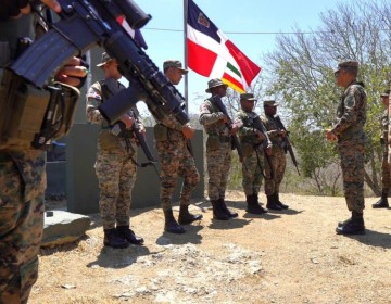 Comandante del Ej&eacute;rcito supervisa labores de vigilancia y control en frontera sur y noroeste con Hait&iacute;