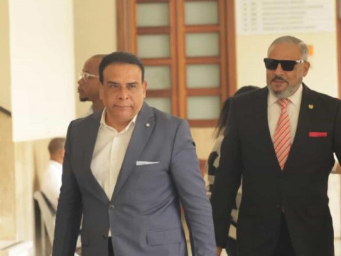 Auditor&iacute;a revela irregularidades en contratos del MOPC adjudicados a Alexis Medina